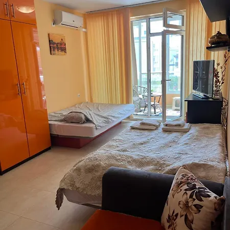 студио кая Apartment Pomorie